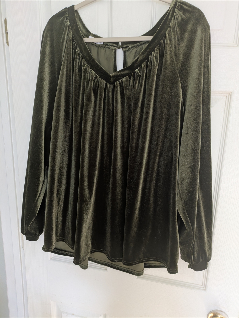 100% Cotton Olive Velvet Long-Sleeve Women's Top